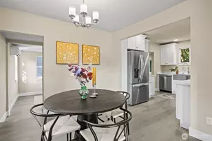 9547 Wallingford Ave N, Seattle, WA 98103 - Photo 12