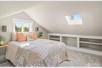 9547 Wallingford Avenue N, Seattle, WA 98103 - Photo 24