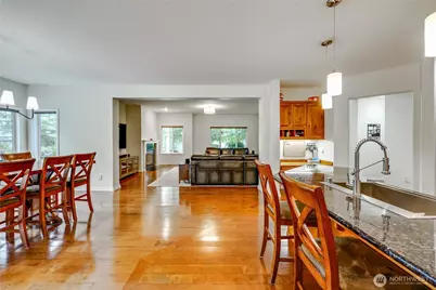 2440 Alaska Avenue E, Port Orchard, WA 98366 - Photo 2