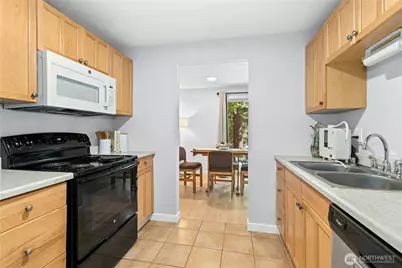 20030 66th Place W #2A, Lynnwood, WA 98036 - Photo 4