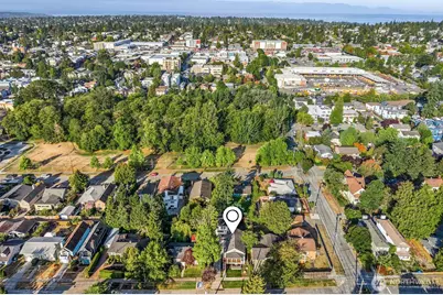 9545 Wallingford Avenue N, Seattle, WA 98103 - Photo 22