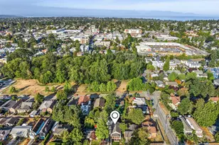 9545 Wallingford Ave N, Seattle, WA 98103 - Photo 22