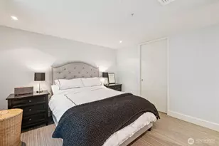 820 Blanchard St, Seattle, WA 98121 - Photo 14