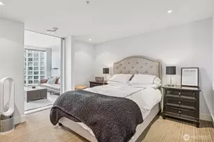 820 Blanchard St, Seattle, WA 98121 - Photo 10