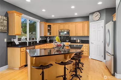 8207 66th Avenue Ct E, Puyallup, WA 98371 - Photo 4