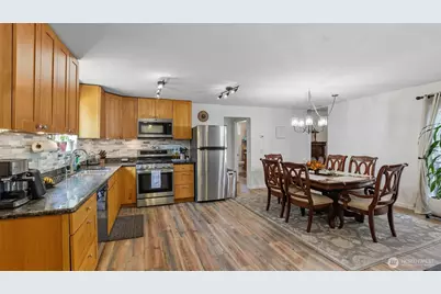 17268 SE Petrovitsky Road, Renton, WA 98058 - Photo 8