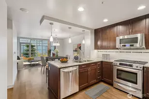 10650 NE 9th Pl, Bellevue, WA 98004 - Photo 12