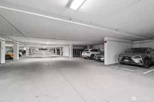 10650 NE 9th Pl, Bellevue, WA 98004 - Photo 28