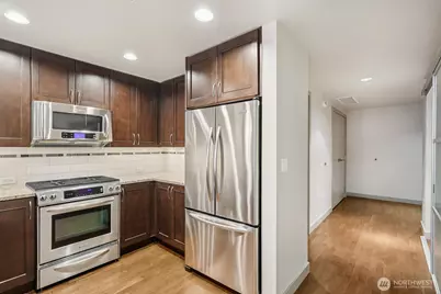 10650 NE 9th Place #521, Bellevue, WA 98004 - Photo 14