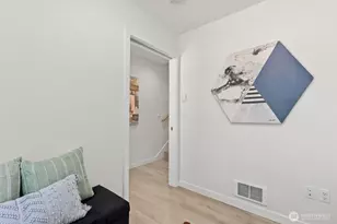 716 11th Ave E, Seattle, WA 98102 - Photo 22