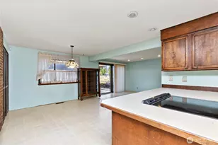 2215 S 216th St, Des Moines, WA 98198 - Photo 22