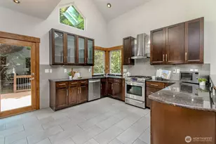1618 Pear St NE, Olympia, WA 98506 - Photo 8