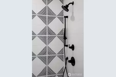 7335 & 7335B 21st Avenue NE, Seattle, WA 98115 - Photo 36