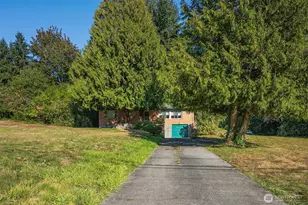 19044 35th Ave NE, Lake Forest Park, WA 98155 - Photo 2