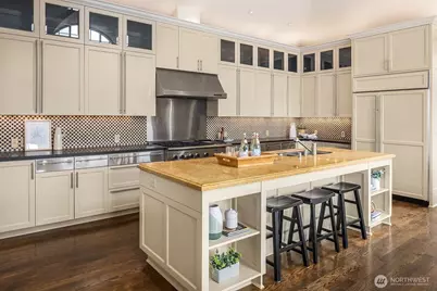 463 39th Avenue E, Seattle, WA 98112 - Photo 12