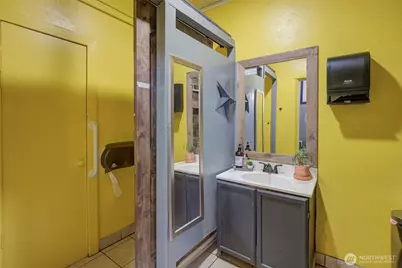 10174 Main Street, Peshastin, WA 98847 - Photo 14