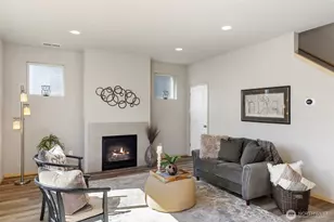 1060 Banyan St, Bremerton, WA 98310 - Photo 2