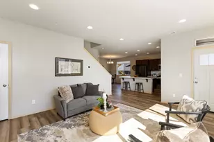 1060 Banyan St, Bremerton, WA 98310 - Photo 4