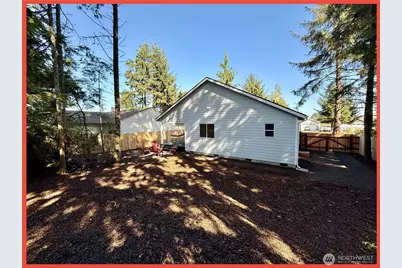 611 Weatherwax Loop NE, Ocean Shores, WA 98569 - Photo 6