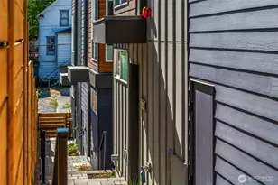 115 22nd Ave, Seattle, WA 98122 - Photo 2