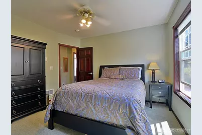 7842 Lake City Way NE, Seattle, WA 98115 - Photo 14