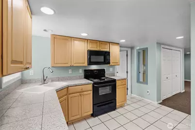 7842 Lake City Way NE, Seattle, WA 98115 - Photo 20