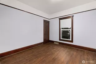 618 W Maple St, Centralia, WA 98531 - Photo 10