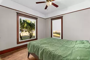 618 W Maple St, Centralia, WA 98531 - Photo 8