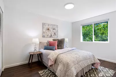 17808 NE 12th Street, Bellevue, WA 98008 - Photo 14