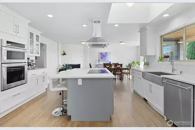 12455 SE 26th Place, Bellevue, WA 98005 - Photo 16