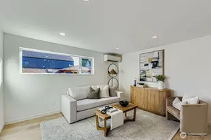 5715 35th Ave NE, Seattle, WA 98105 - Photo 4