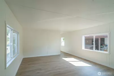 1908 W Marina Drive #9, Moses Lake, WA 98837 - Photo 8