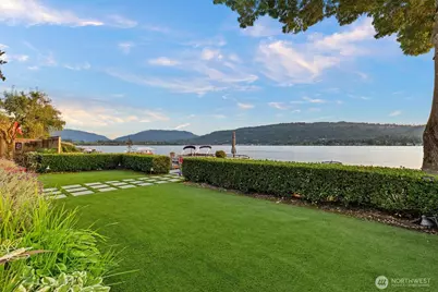3829 E Lake Sammamish Shore Lane SE, Sammamish, WA 98075 - Photo 30