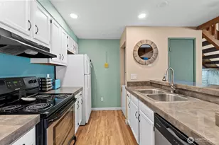 654 Malibu Dr SE, Lacey, WA 98503 - Photo 10