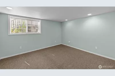 7842 Lake City Way NE, Seattle, WA 98115 - Photo 30