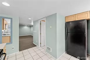 7842 Lake City Way NE, Seattle, WA 98115 - Photo 24