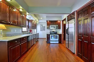 7842 Lake City Way NE, Seattle, WA 98115 - Photo 6