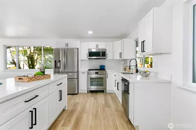 1845 N Hawthorne Drive, Tacoma, WA 98406 - Photo 12