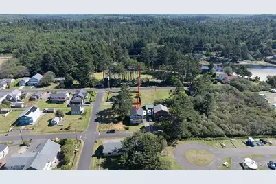 45 S Third Street, Pacific Beach, WA 98571 - Photo 24