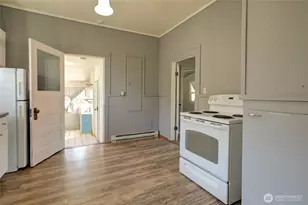 1017 W Marion St, Aberdeen, WA 98520 - Photo 8