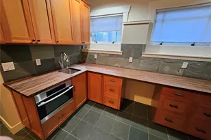 9380 Ferncliff Ave NE, Bainbridge Island, WA 98110 - Photo 20