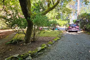 9380 Ferncliff Ave NE, Bainbridge Island, WA 98110 - Photo 32