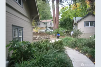 9380 Ferncliff Avenue NE, Bainbridge Island, WA 98110 - Photo 30