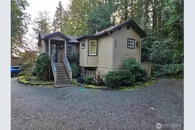 9380 Ferncliff Avenue NE, Bainbridge Island, WA 98110 - Photo 2