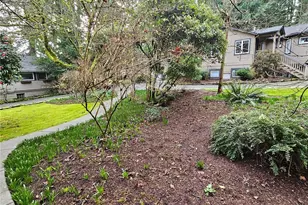 9380 Ferncliff Ave NE, Bainbridge Island, WA 98110 - Photo 38