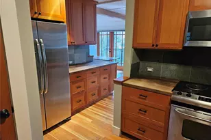 9380 Ferncliff Ave NE, Bainbridge Island, WA 98110 - Photo 8