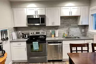 9240 39th Ave S, Seattle, WA 98118 - Photo 6