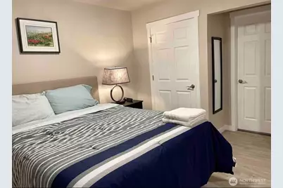 9240 39th Avenue S, Seattle, WA 98118 - Photo 12