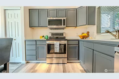 11330 8th Place W #B, Everett, WA 98204 - Photo 10