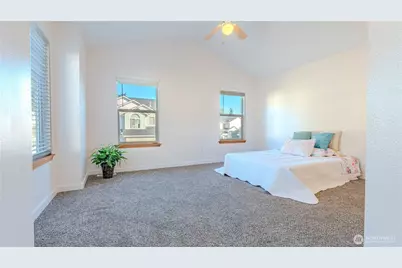 11330 8th Place W #B, Everett, WA 98204 - Photo 16